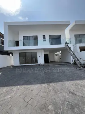 4bdrm House in Ashaley Botwe for sale