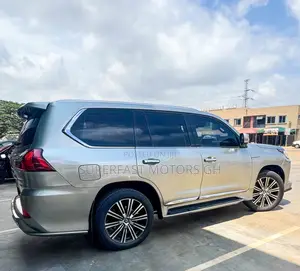 Lexus LX 570 AWD 2021 Beige