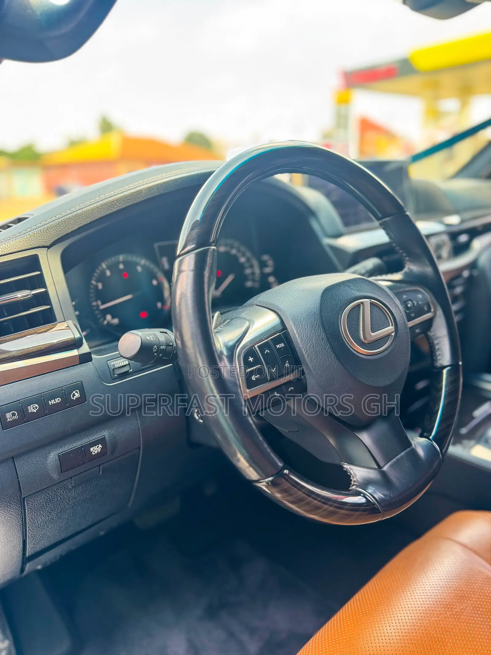 Lexus LX 570 AWD 2021 Beige