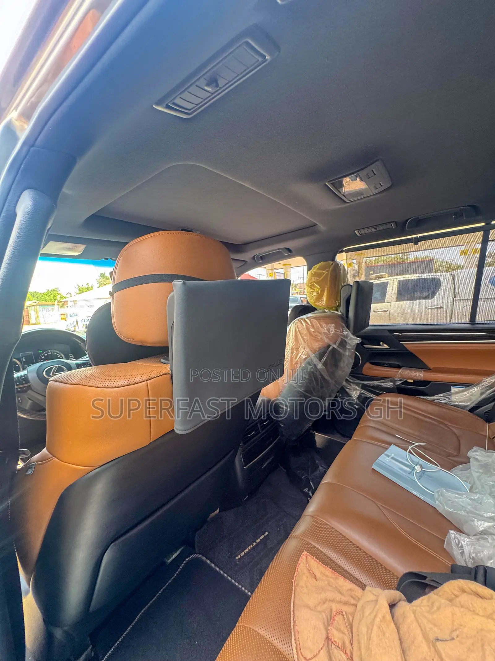 Lexus LX 570 AWD 2021 Beige