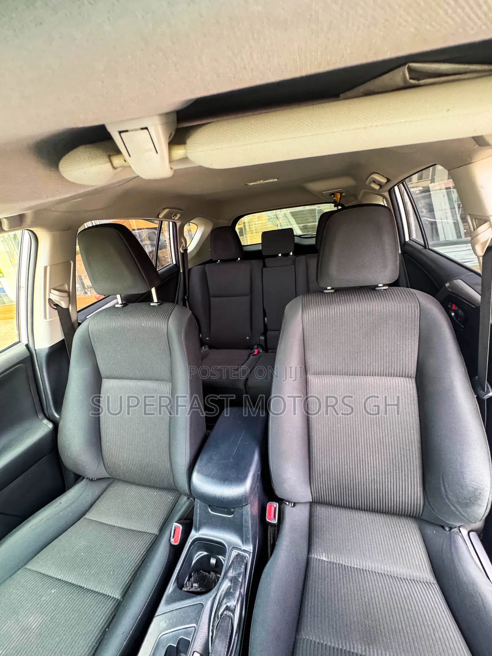 Toyota RAV4 LE AWD (2.5L 4cyl 6A) 2017 White