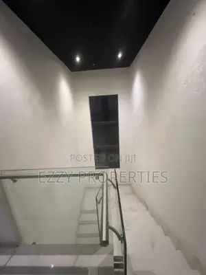 4bdrm Duplex in East Legon Ars for rent