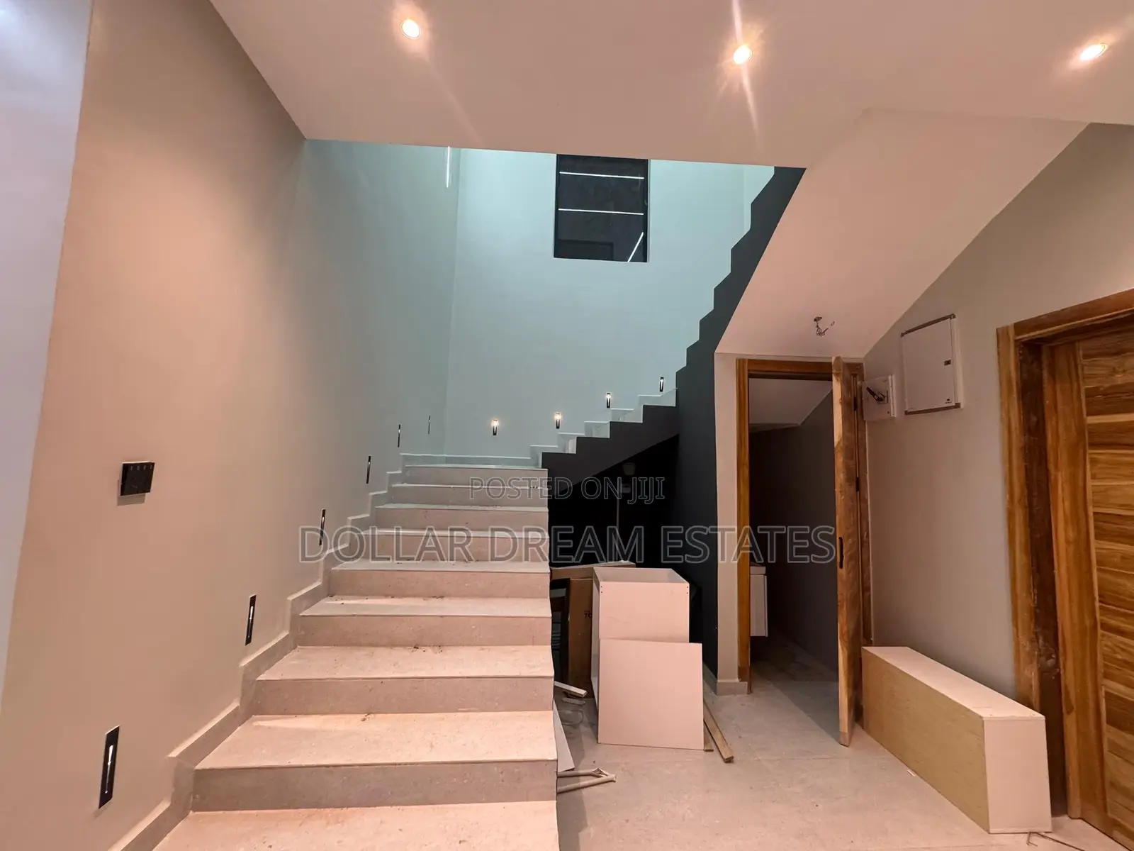 5bdrm House in Ashomang Estate for sale