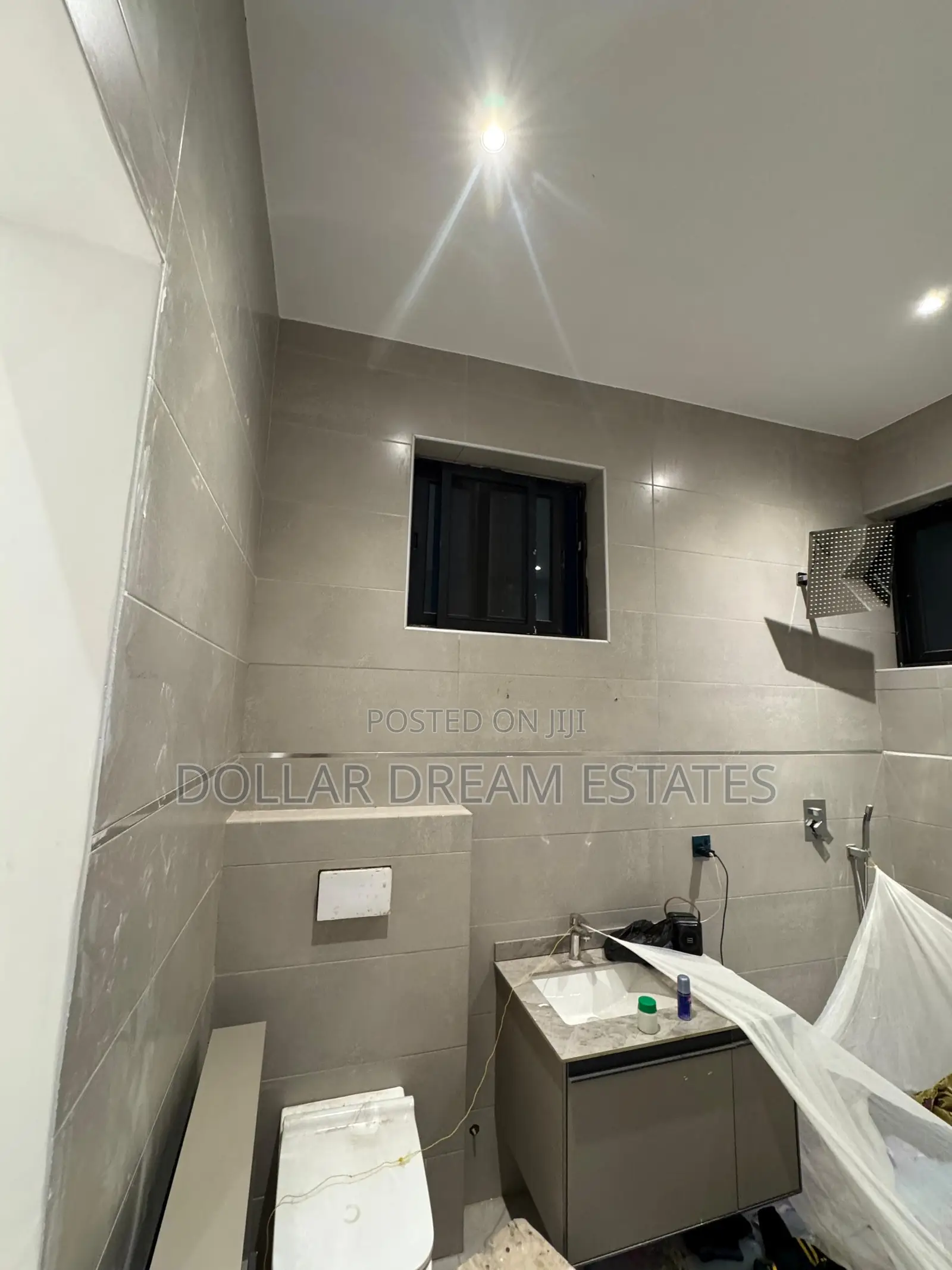 5bdrm House in Ashomang Estate for sale