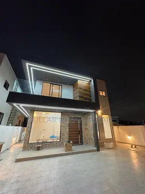 5bdrm House in Ashomang Estate for sale