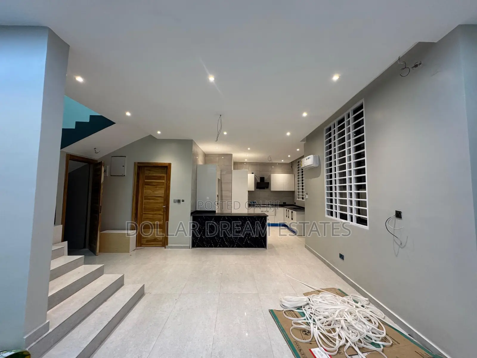 5bdrm House in Ashomang Estate for sale