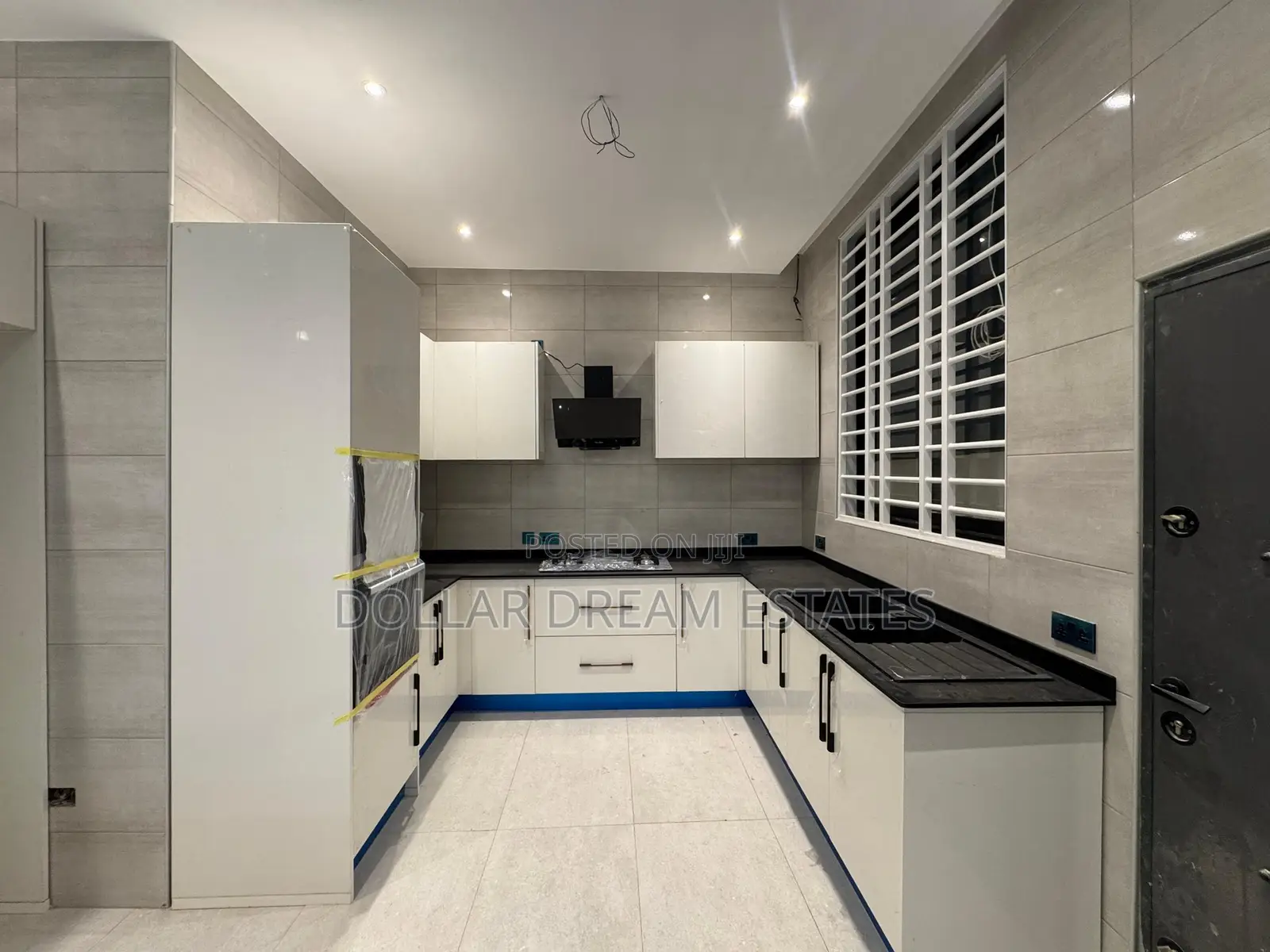 5bdrm House in Ashomang Estate for sale