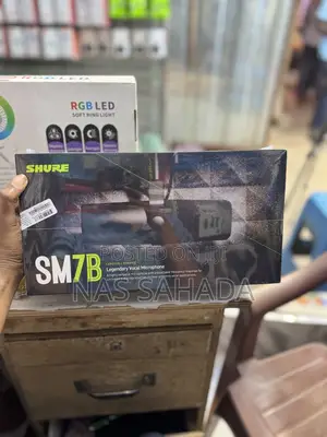 Shure Sm7b Vocal Dynamic Microphone