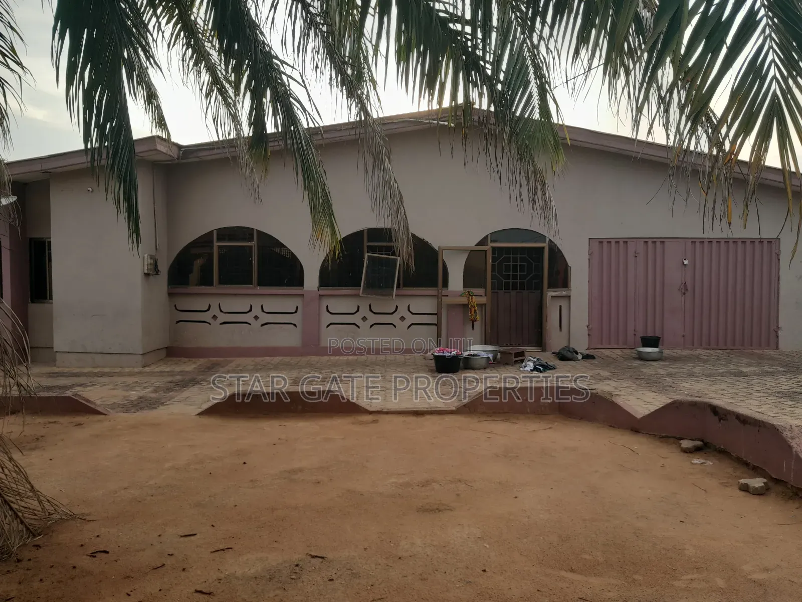 6bdrm House in Atonsu Edwinease (, Kumasi Metropolitan for sale