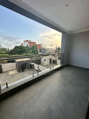 5bdrm Duplex in East Legon for sale