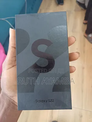 New Samsung Galaxy S22 5G 128 GB Black