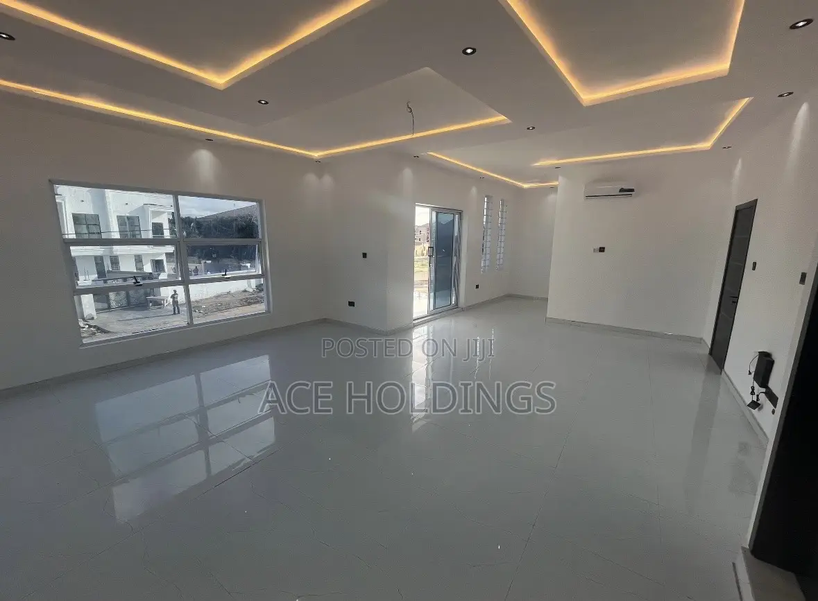 4bdrm House in Little Roses, Ashaley Botwe for sale