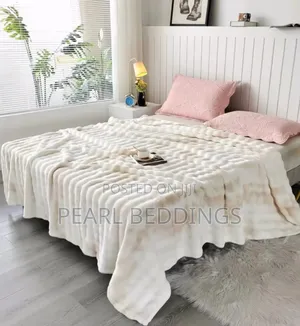 Premium Luxurious Cushion Bubble Blanket Available