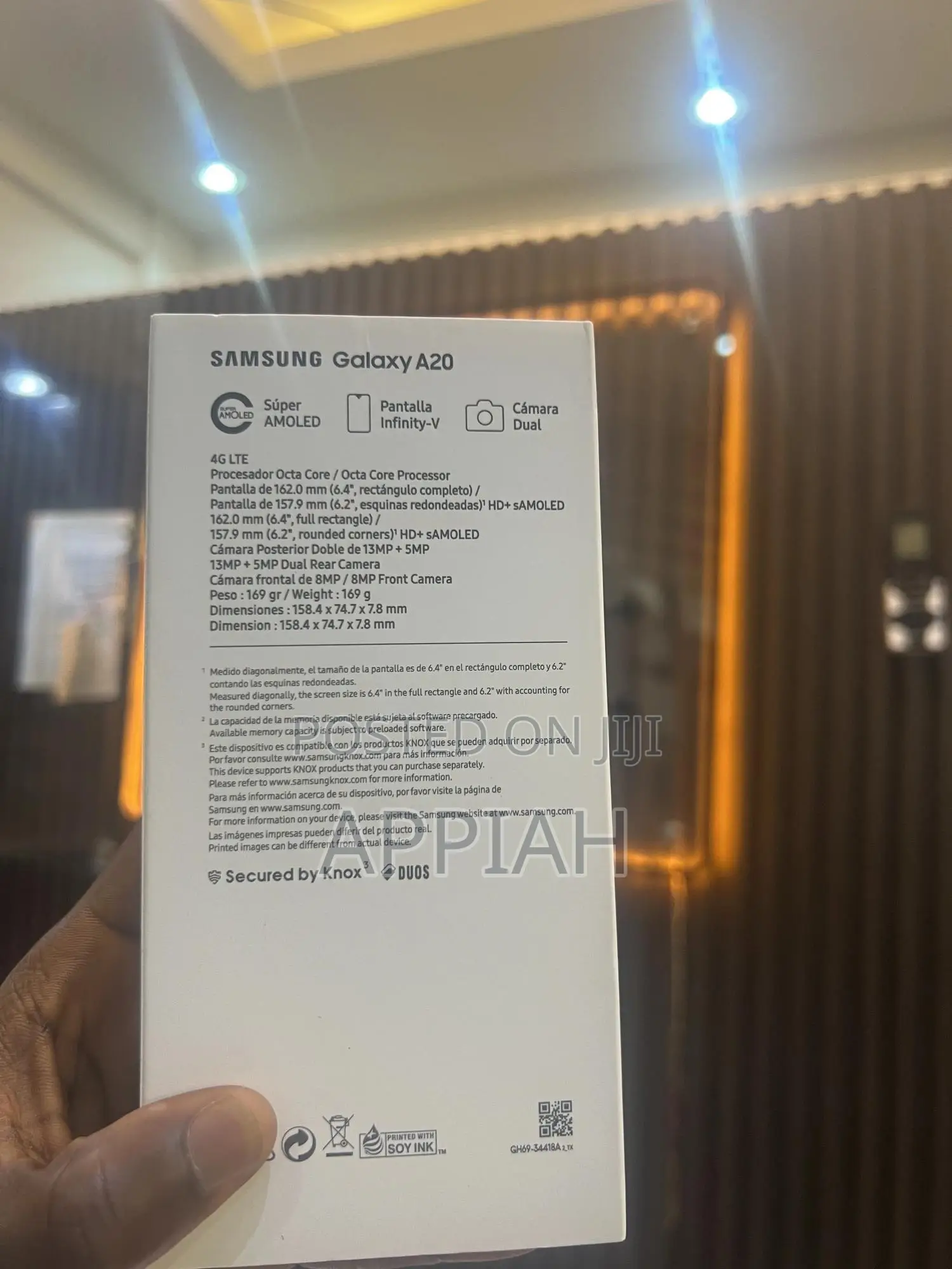 New Samsung Galaxy A20 64 GB Red
