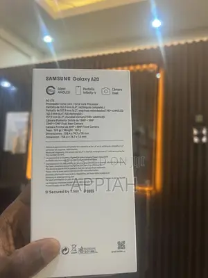 New Samsung Galaxy A20 64 GB Red