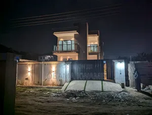Furnished 5bdrm House in Laryea Homes, Lake Side Estate for sale