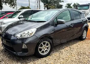 Toyota Aqua 2011 Gray