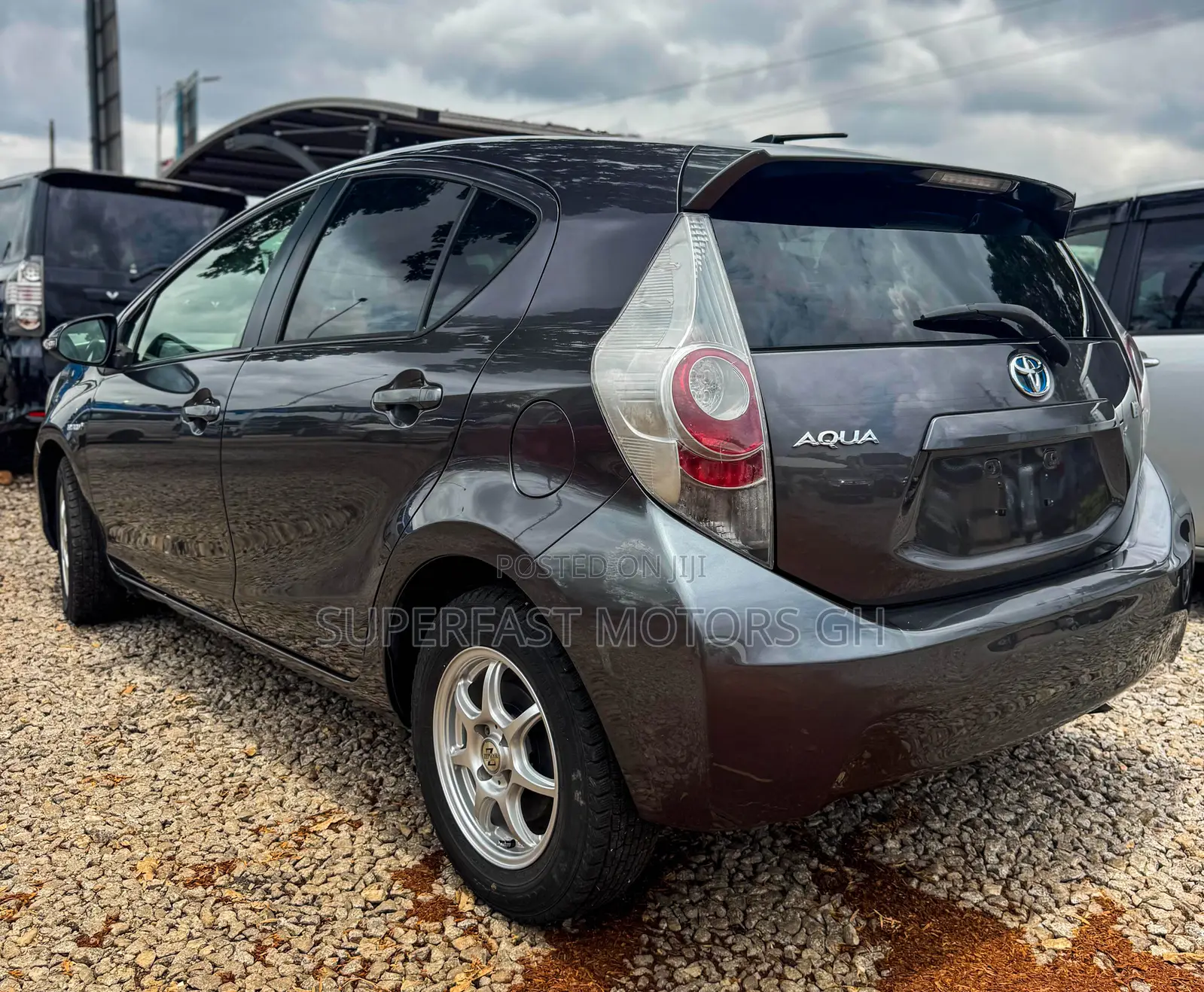 Toyota Aqua 2011 Gray