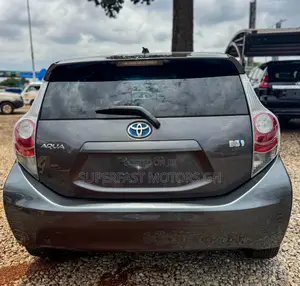 Toyota Aqua 2011 Gray