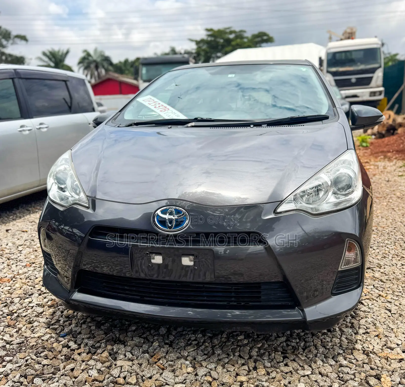 Toyota Aqua 2011 Gray