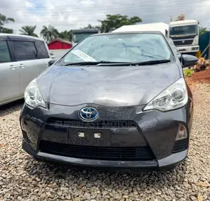 Toyota Aqua 2011 Gray