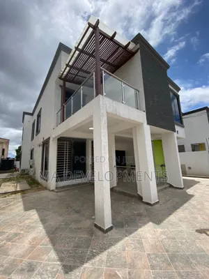 5bdrm Duplex in Ma Developments, CFC Estates for sale