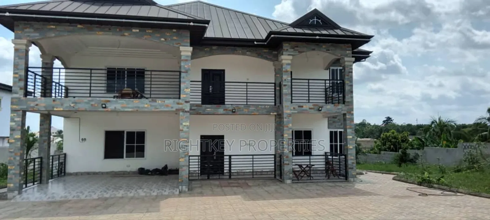 4bdrm House in Kotei Apemso, Kumasi Metropolitan for sale