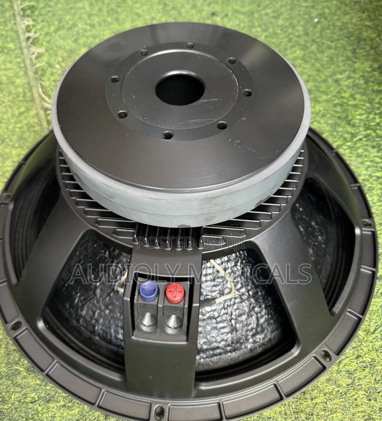 RCF Double Magnet 18-Inches Spreaker