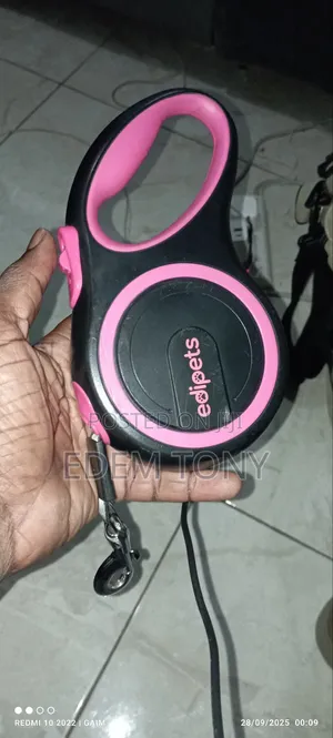 Retractable Dog Leash.