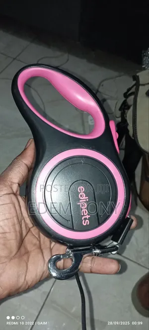 Retractable Dog Leash.