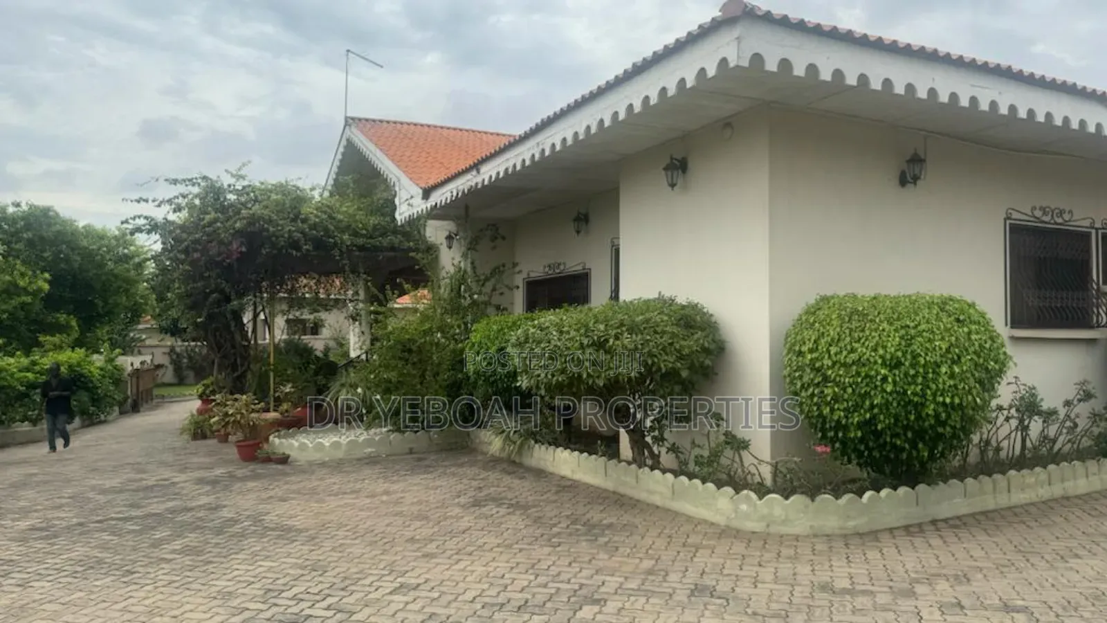 4bdrm Bungalow in Regimanuel for sale
