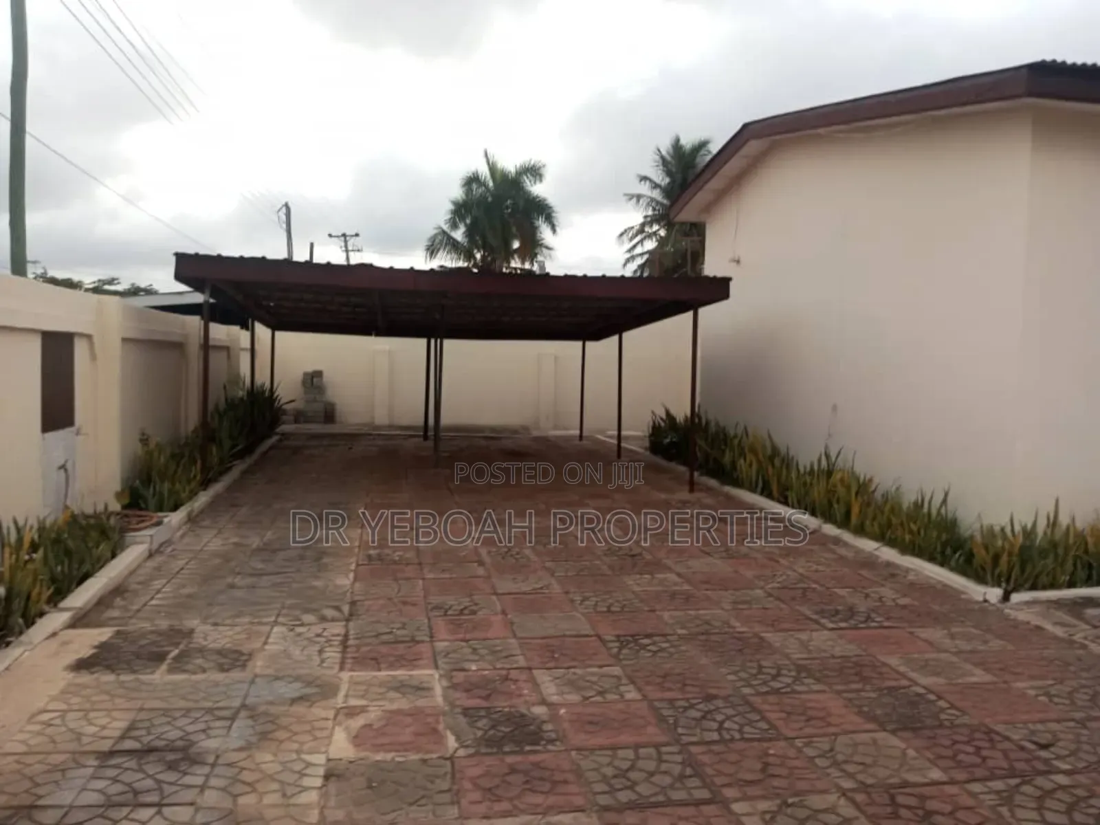 4bdrm Bungalow in Regimanuel for sale