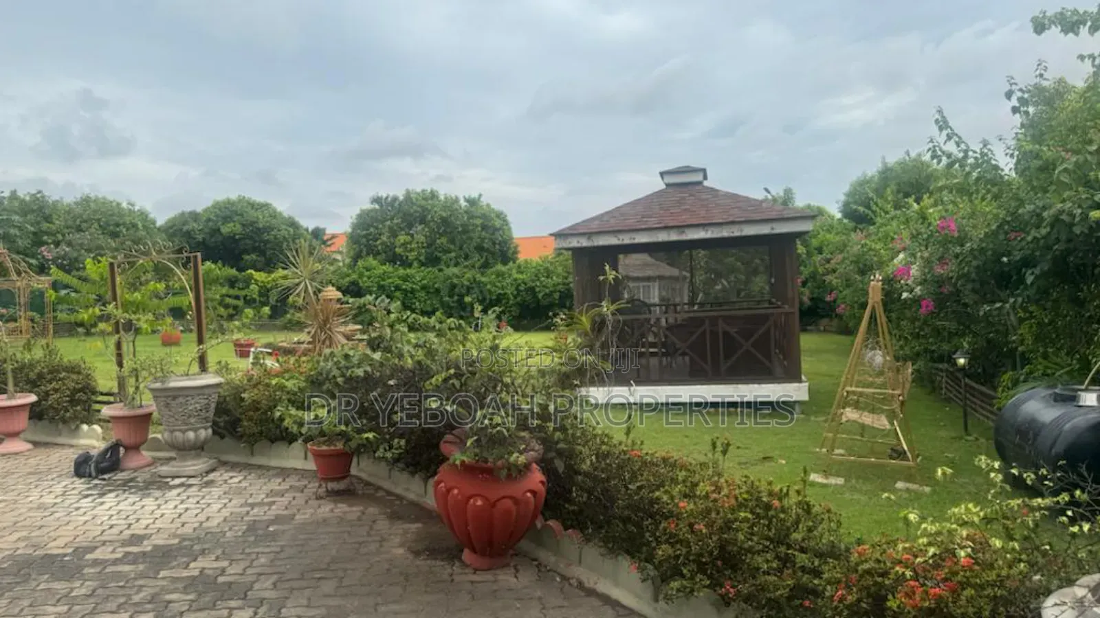 4bdrm Bungalow in Regimanuel for sale