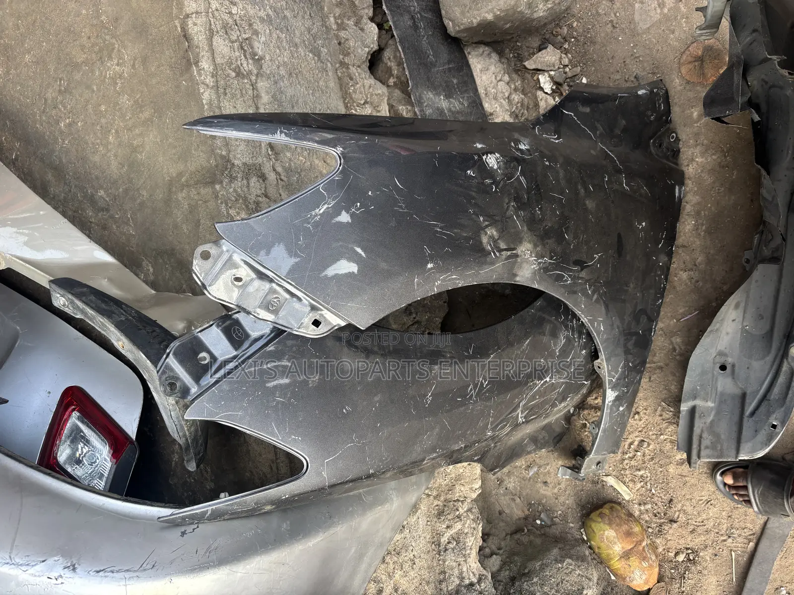 Toyota Corolla 2009-2013 Fenders Pair