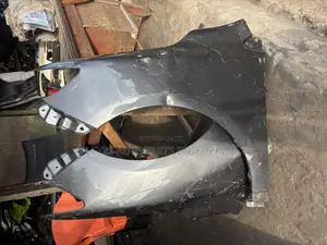 Toyota Corolla 2009-2013 Fenders Pair