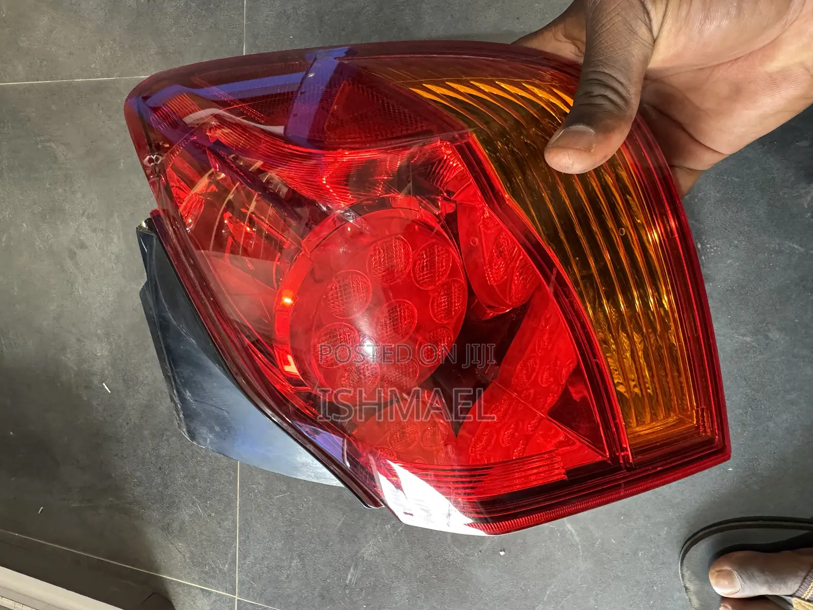 Mitsubishi Outlander Tail Light
