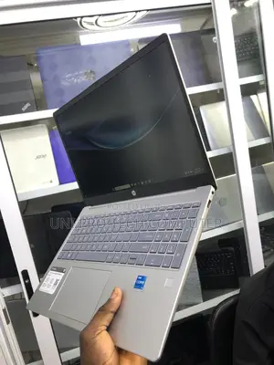 Laptop HP 15-Da2933nia 8GB Intel Core I3 SSD 256GB