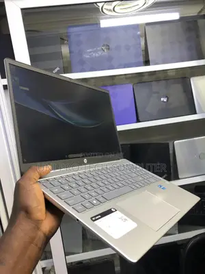 Laptop HP 15-Da2933nia 8GB Intel Core I3 SSD 256GB