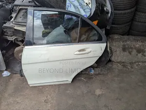 Mercedes Benz C250 2008,2009,2010,2011,2012,2013,2014 Back Door