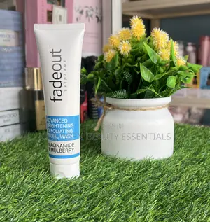 Fade-out Exfoliating Facial Wash