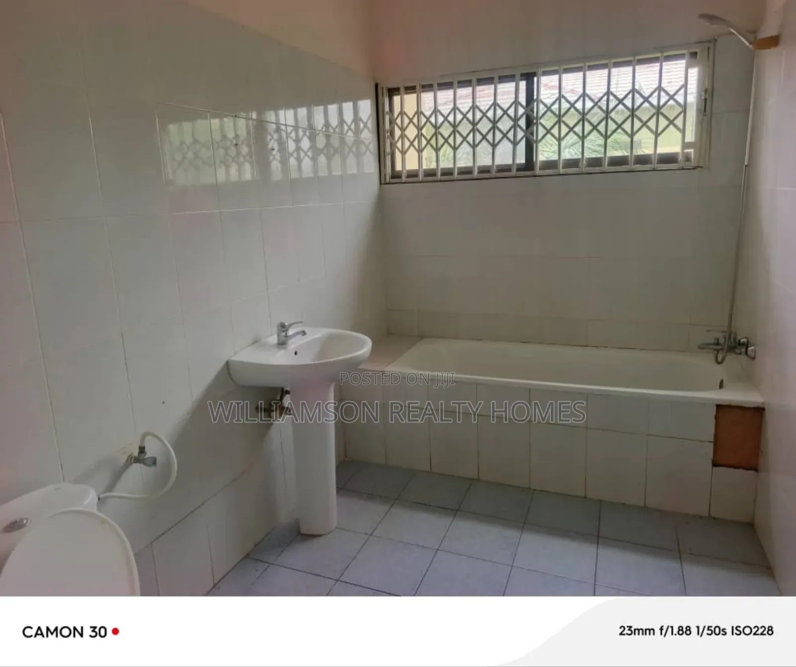 4bdrm House in Community 18 Area, Spintex for rent