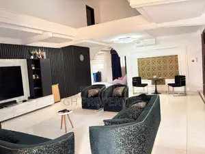 6bdrm Apartment in Yabe, Kumasi Metropolitan for sale
