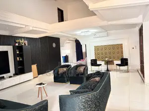 6bdrm Apartment in Yabe, Kumasi Metropolitan for sale