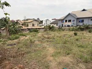 One Full Plot for Sale at Santasi Atasemanso.