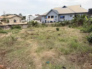 One Full Plot for Sale at Santasi Atasemanso.