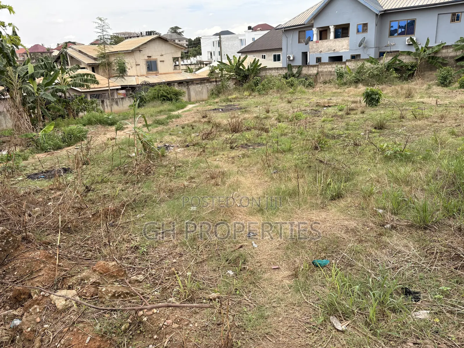 One Full Plot for Sale at Santasi Atasemanso.