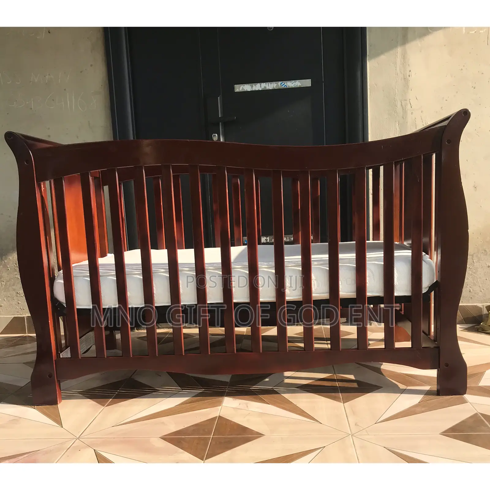 Brookside 4-in-1 Convertible Crib From U.S.