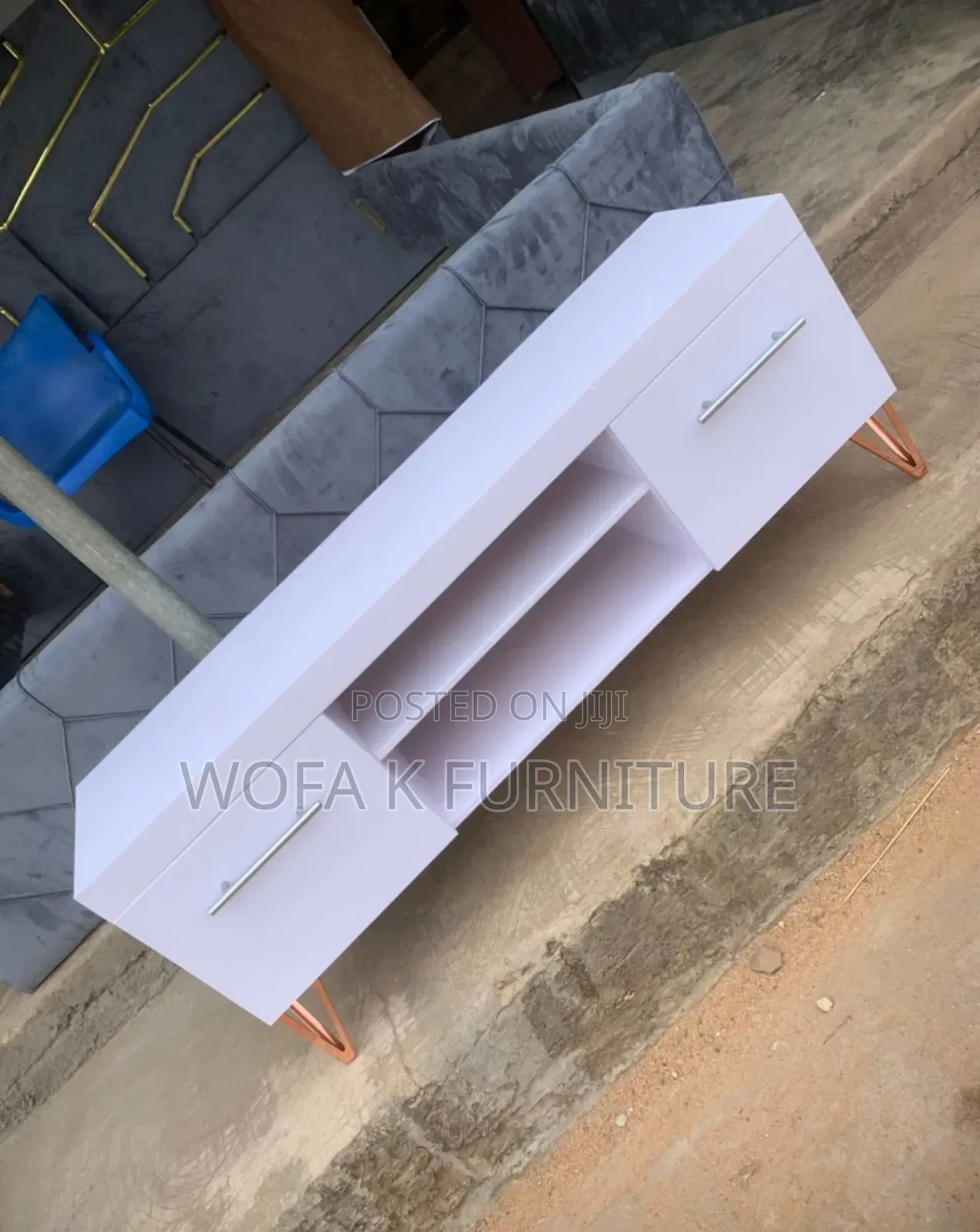 Plane White Tv Stand