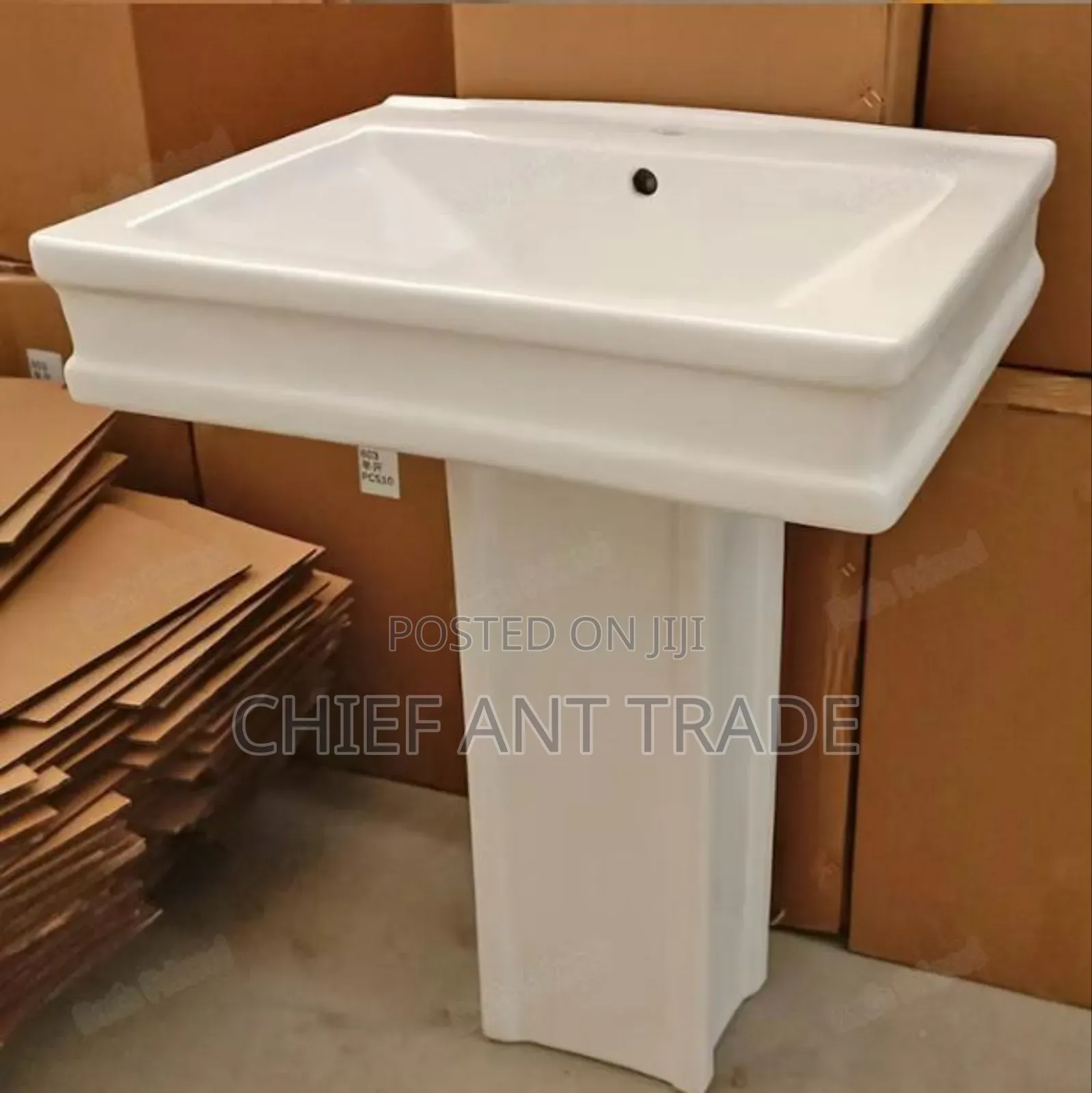Pedestal Basin Bold 61cm 1025c