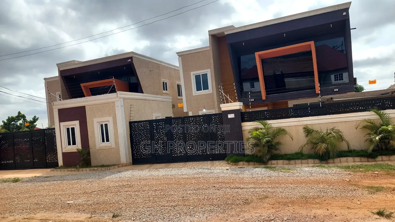 4bdrm House in Yabe, Kumasi Metropolitan for sale
